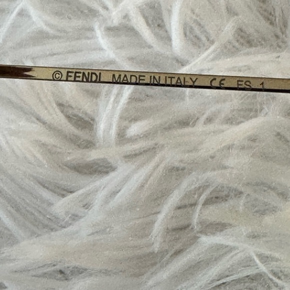 NEW! FENDI CAT EYE SUNGLASSES - Picture 5 of 5